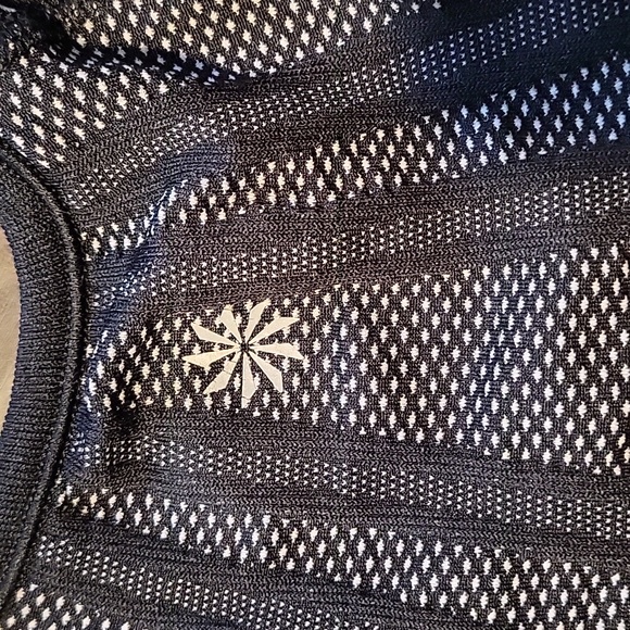 Women’s Athleta Fast Track Tee - Picture 5 of 5